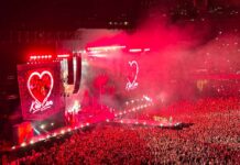 Max Pezzali fa tornare il Maradona agli anni ’90: il Festival di Max tra emozioni, half time con single cam e ricordi concerto max pezzali maradona