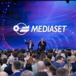 “Mediaset siamo Noi”, in onda lo speciale in ricordo di Silvio Berlusconi: quando in tv e ospiti mediaset siamo noi