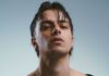 Plasma dopo Amici presenta il suo EP “Perdigiorno”: “Mi spaventa la velocità con cui arriva il giudizio del pubblico. A volte mi ha ferito” – Intervista plasma