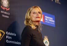 Isabella Ferrari al Magna Graecia Film Festival: “Mi piacerebbe tornare sul set di Distretto di Polizia per una nuova stagione. È stata la mia vera scuola” Isabella Ferrari