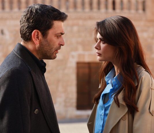 Far Away, replica puntata 5 agosto in streaming | Video Mediaset far away