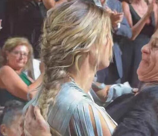 Vanessa Scalera e Barbara Ronchi si abbracciano commosse a Venezia 83: Imma e Diana amiche anche fuori dal set Scalera - ronchi