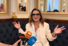 Lina Sastri è la mamma di Diego Maradona in ‘Numero 10’: “Sono contraria all’Ai, il teatro sarà l’arte del futuro. Sanremo? De Martino è bravo, non è improvvisato, merita”| Intervista Intervista Lina Sastri