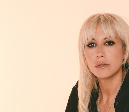 Malika Ayane presenta il nuovo album “Cicale”: “Ho raggiunto una sorta di pace. L’intelligenza artificiale? Vorrei che mi facesse le valigie non le canzoni” – Intervista Malika Ayane