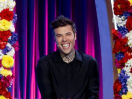Roast in Peace 2, intervista esclusiva a Fedez: “Nessuna battuta mi ha ferito. Nella vita bisogna imparare a fermarsi e a prendersi i propri tempi” Fedez