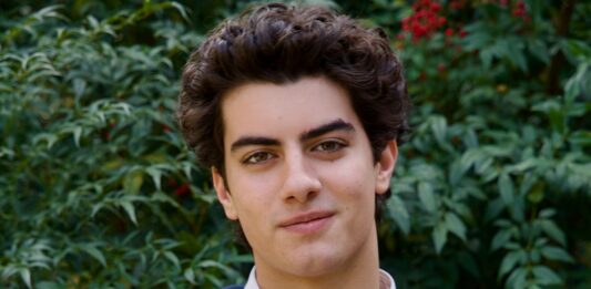 “Il mio nome è Carlo”, intervista a Samuele Carrino: “Da Carlo Acutis la lezione che i social possono essere usati per fare del bene. Ora sogno un film d’azione” Samuele Carrino - Carlo Acutis