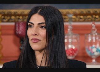 “The Traitors 2”, intervista a Giulia Salemi: “A The Traitors per mostrare un lato inedito. Non amo i tradimenti ma ho imparato a difendermi” Giulia Salemi