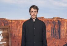 Matteo Giuggioli è Mauro Repetto in Nord Sud Ovest Est: «Se ne avessi sentito la necessità, avrei mollato tutto anch’io» – Intervista matteo giuggioli