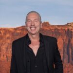 Mauro Repetto promuove la serie sugli 883: “In Nord Sud Ovest Est c’è tutto. Ho riso e mi sono emozionato. Matteo è stato fantastico” – Intervista mauro repetto