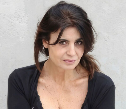 Un posto al sole, anticipazioni dal 19 al 23 ottobre: Monica affronta Maurizio, una scelta rischiosa? Un posto al sole